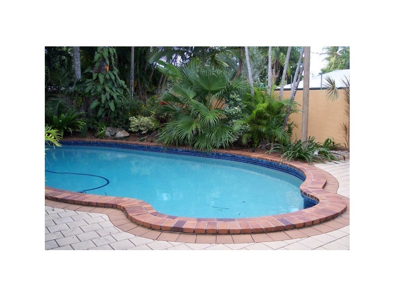 32 Derby Street, Yorkeys Knob QLD 4878