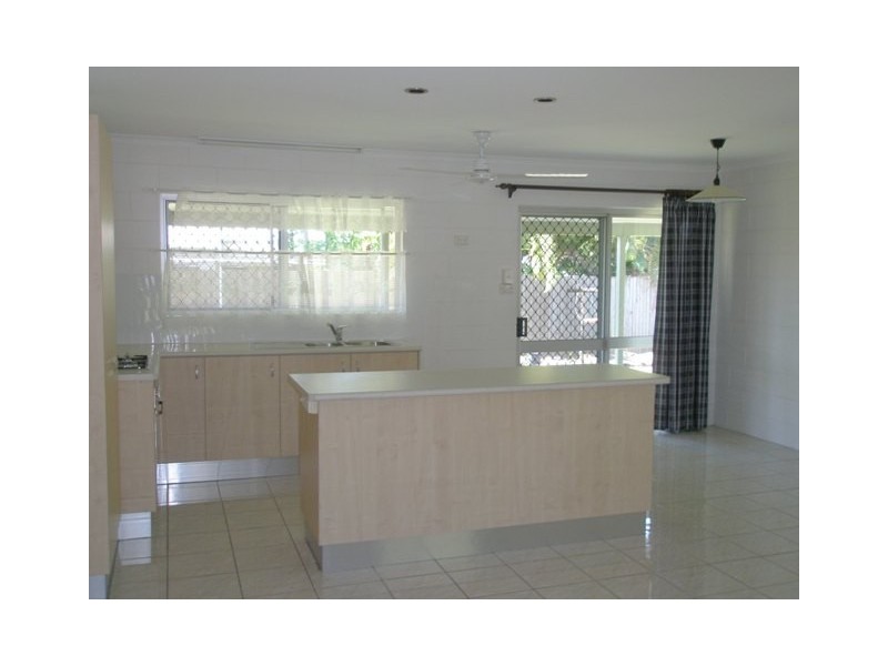 24 Cumberland Avenue, Smithfield QLD 4878