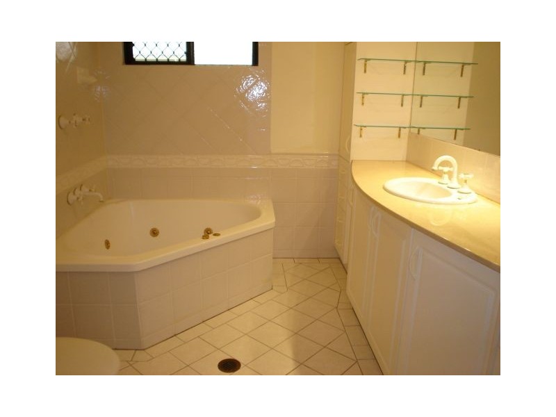 2/39 Sims Esplanade, Yorkeys Knob QLD 4878