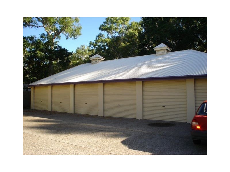 2/39 Sims Esplanade, Yorkeys Knob QLD 4878