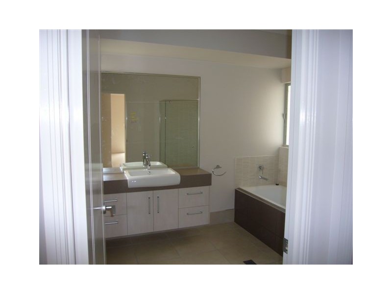 16 Ashwood Circuit, Smithfield QLD 4878