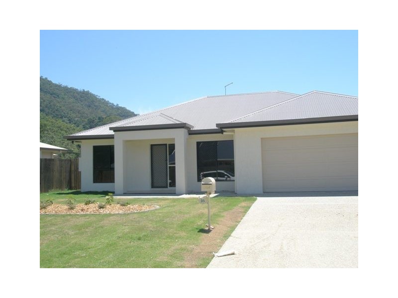 35 Huntley Crescent, Redlynch QLD 4870