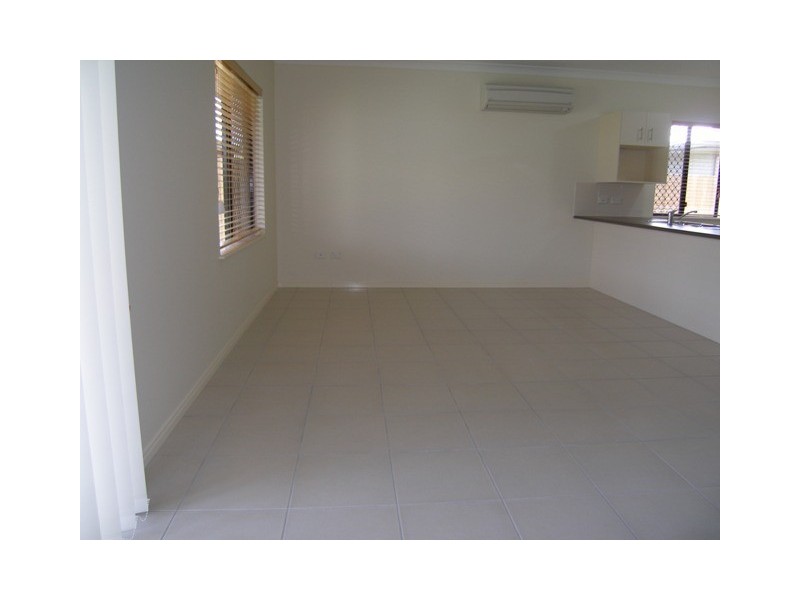8 Hulbert Street, Trinity Park QLD 4879
