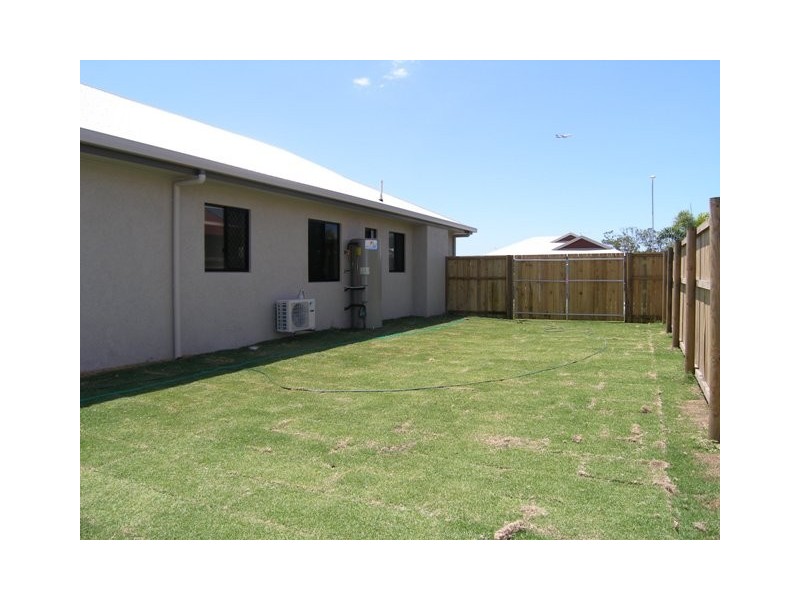 8 Hulbert Street, Trinity Park QLD 4879