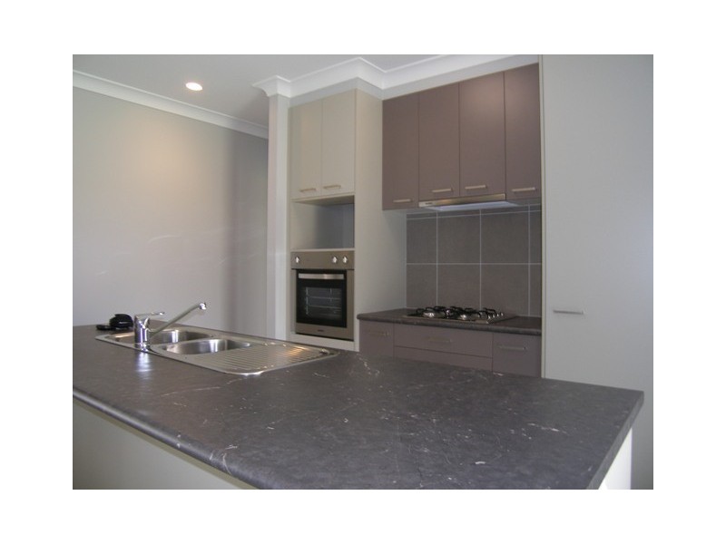 812 McBride Street, Redlynch QLD 4870