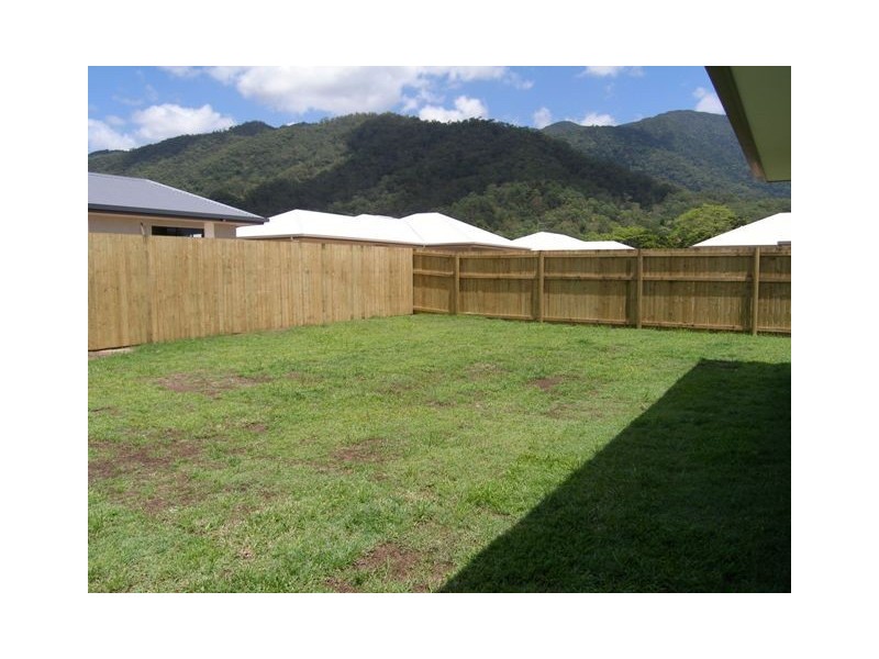 812 McBride Street, Redlynch QLD 4870