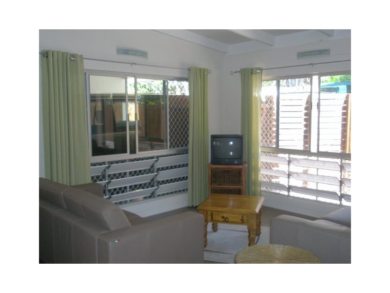 2/12 Boden Street, Yorkeys Knob QLD 4878