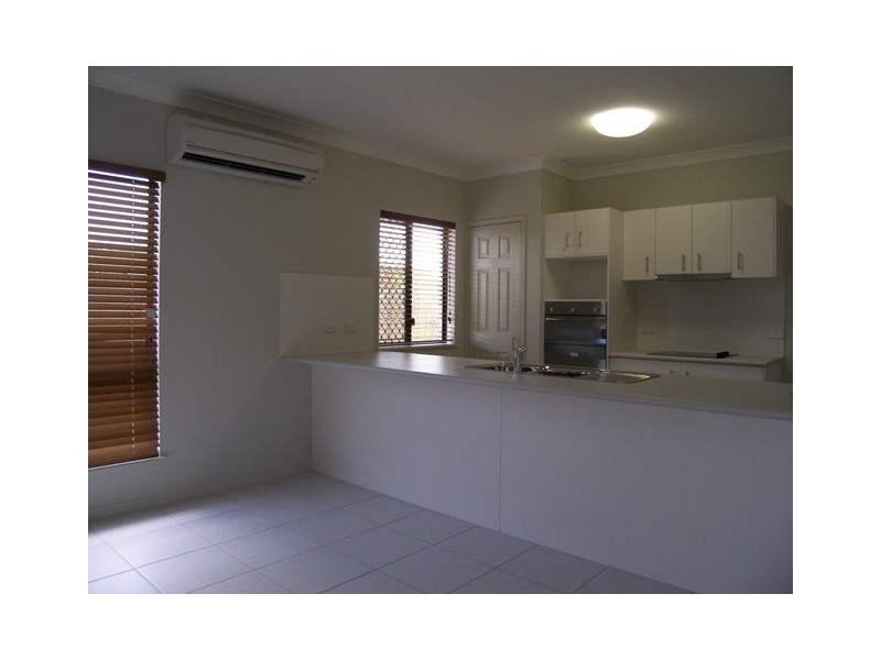 10 Imooya Place, Trinity Park QLD 4879