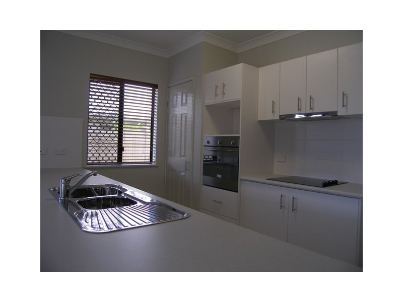 10 Imooya Place, Trinity Park QLD 4879