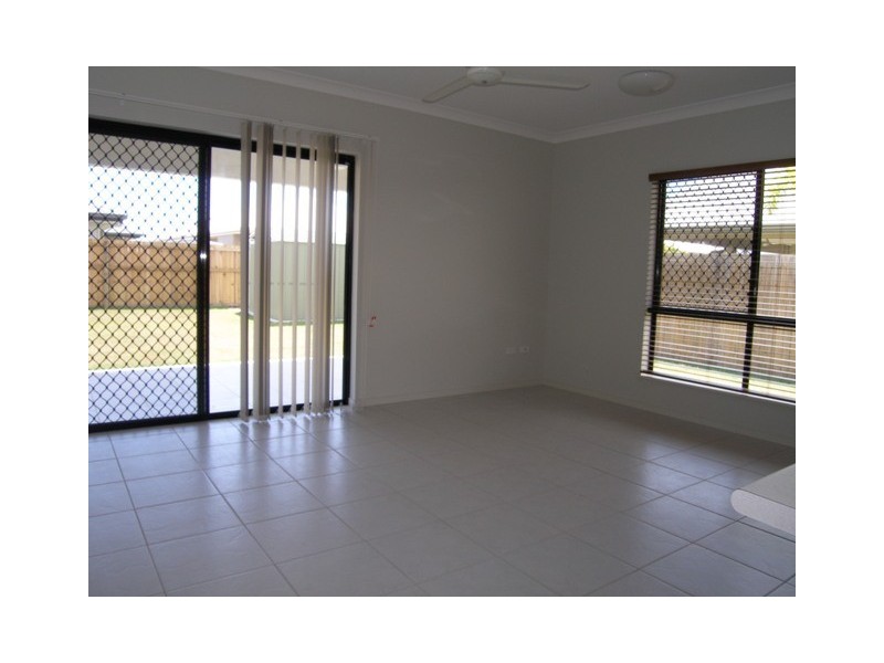 10 Imooya Place, Trinity Park QLD 4879