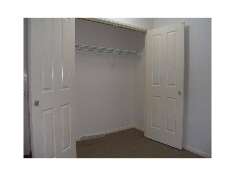 3 Chandra Close, Redlynch QLD 4870