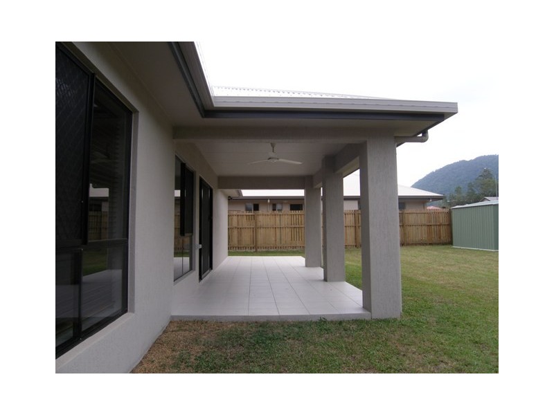 3 Chandra Close, Redlynch QLD 4870