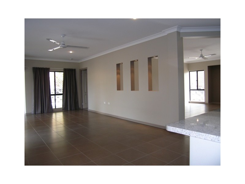 64 Roberts Drive, Ble Water  Estate, Trinity Park QLD 4879