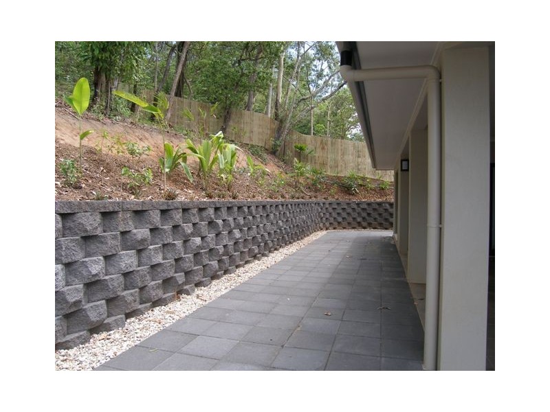 64 Roberts Drive, Ble Water  Estate, Trinity Park QLD 4879