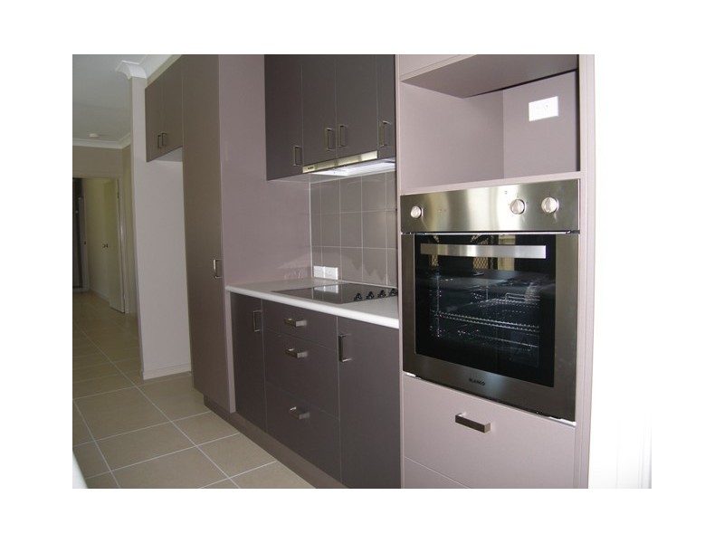 27 McBride, Redlynch QLD 4870