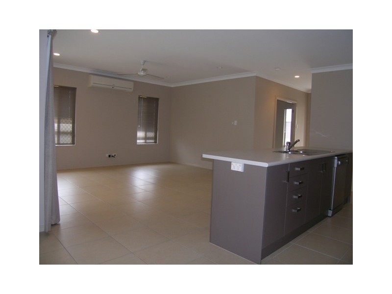 9 Taffles Street, Redlynch QLD 4870