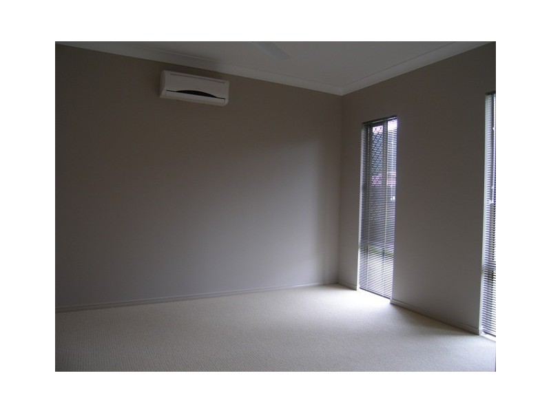 9 Taffles Street, Redlynch QLD 4870