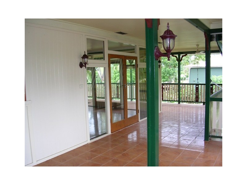 1/9 Hibiscus Lane, Holloways Beach QLD 4878