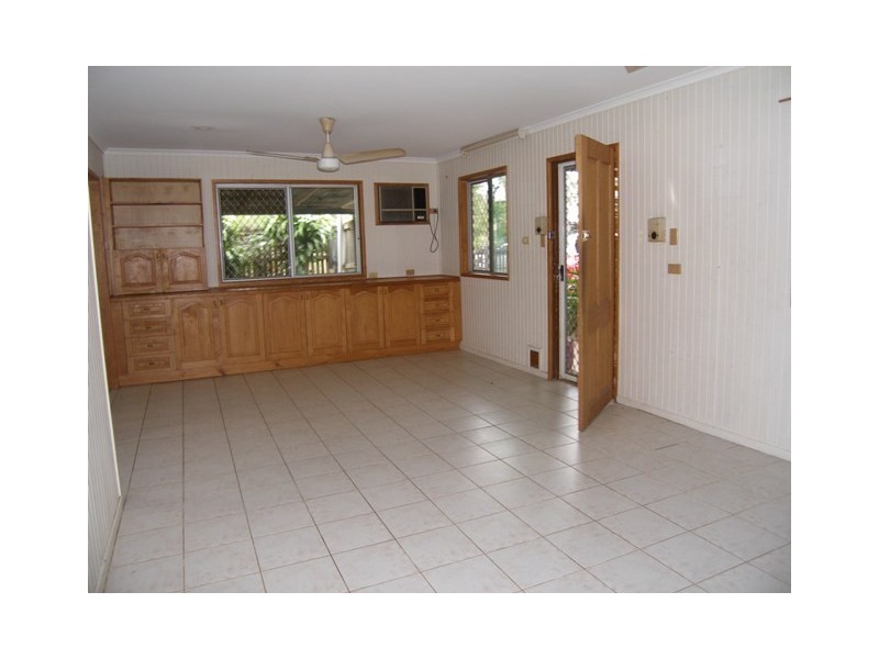 46 Waite Street, Machans Beach QLD 4878