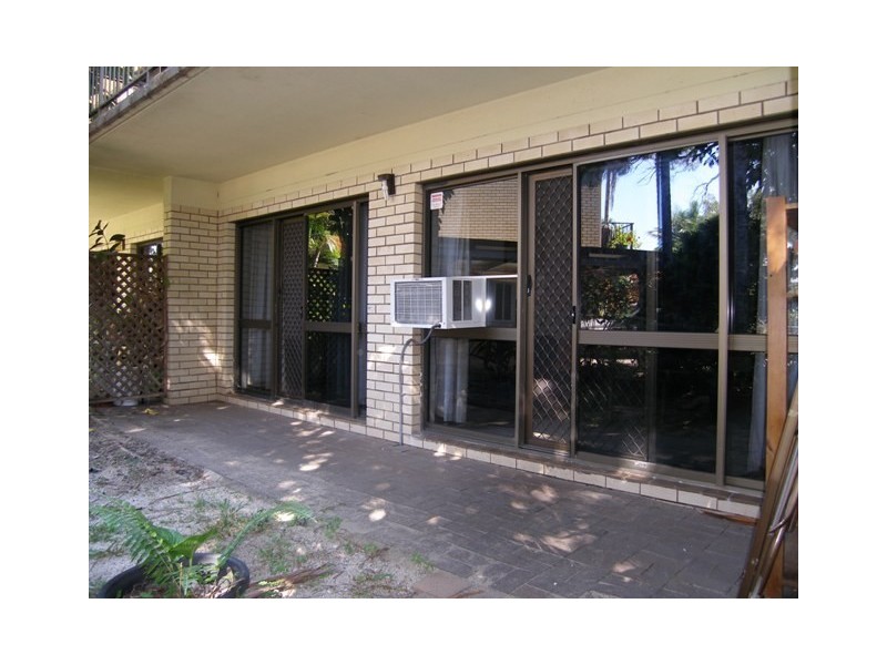 2/88 Oleander Street, Holloways Beach QLD 4878