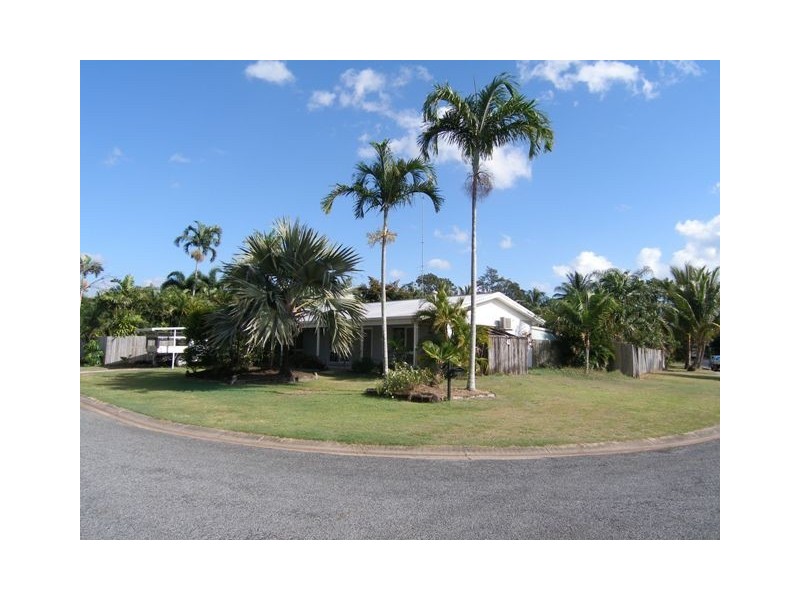 41 Baronia Crescent, Holloways Beach QLD 4878