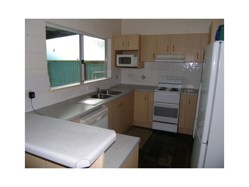 41 Baronia Crescent, Holloways Beach QLD 4878