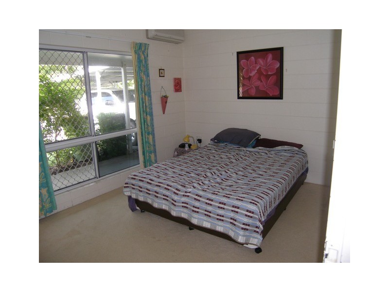 41 Baronia Crescent, Holloways Beach QLD 4878