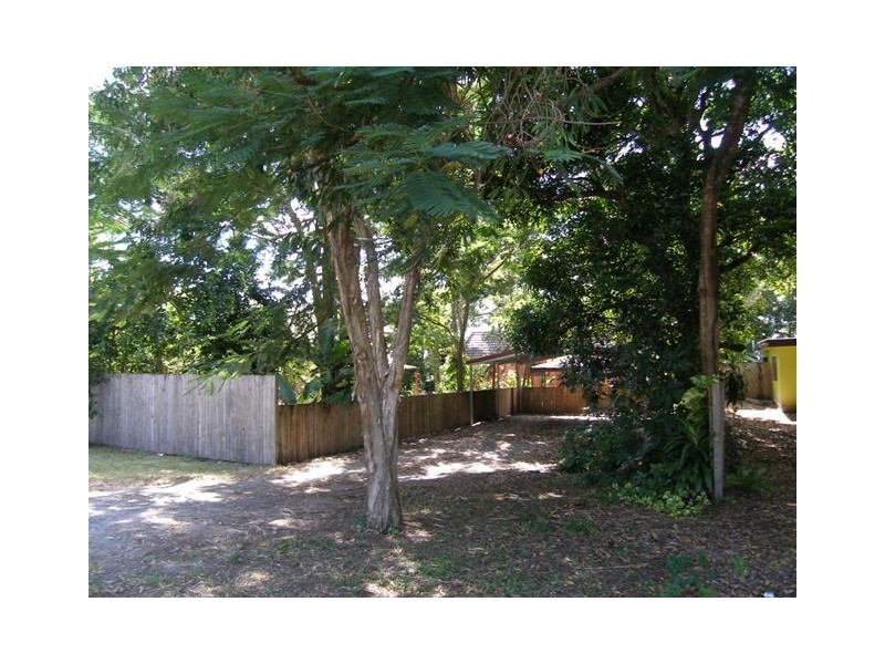 5 Hibiscus Lane, Holloways Beach QLD 4878