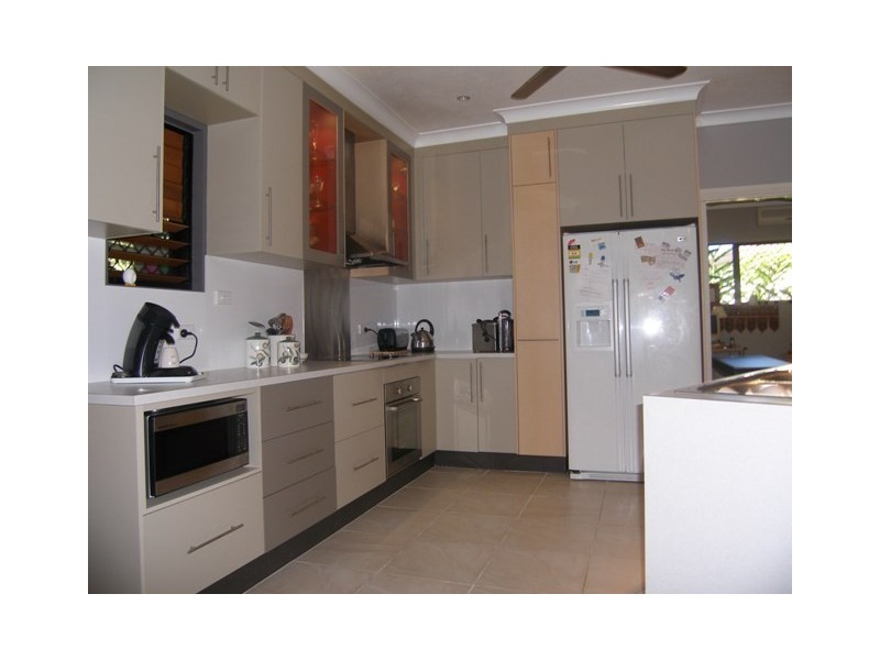 130 Wistaria Street, Holloways Beach QLD 4878