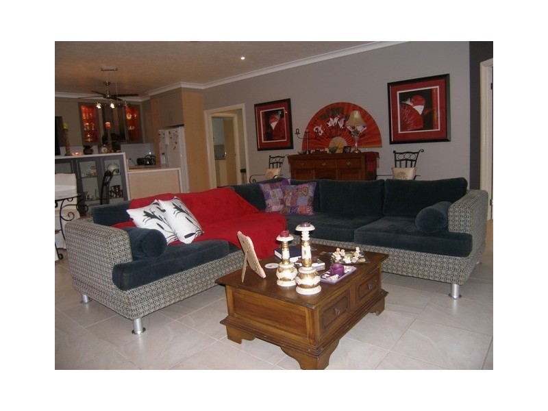 130 Wistaria Street, Holloways Beach QLD 4878