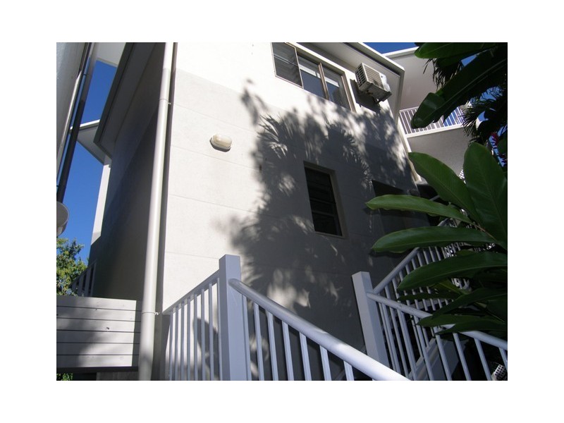 5/129 Oleander Street, Holloways Beach QLD 4878