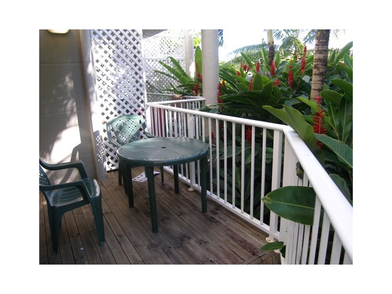 5/129 Oleander Street, Holloways Beach QLD 4878