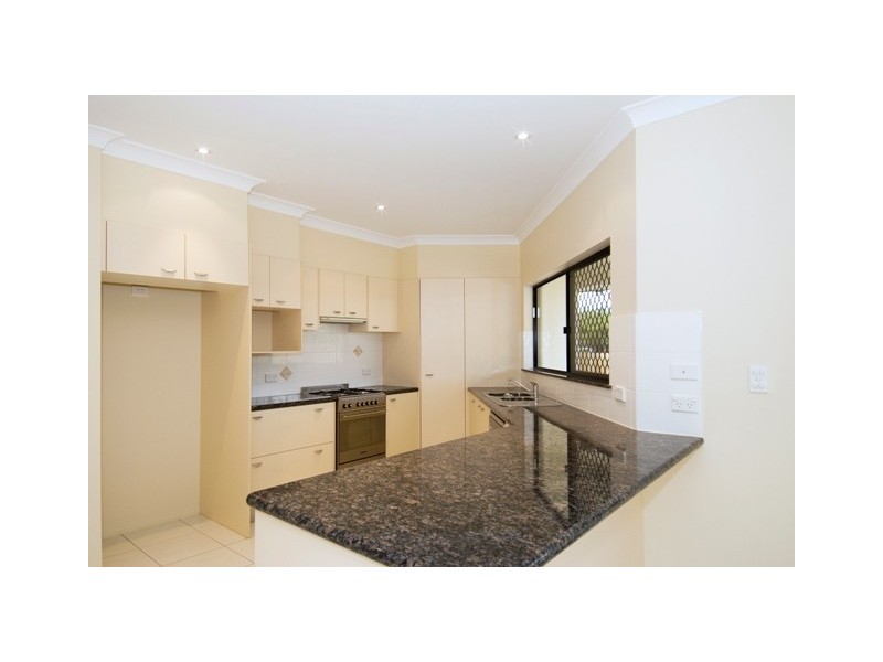 7 Norfolk Close, Holloways Beach QLD 4878