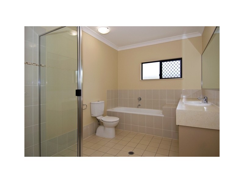 9 Norfolk Street, Holloways Beach QLD 4878