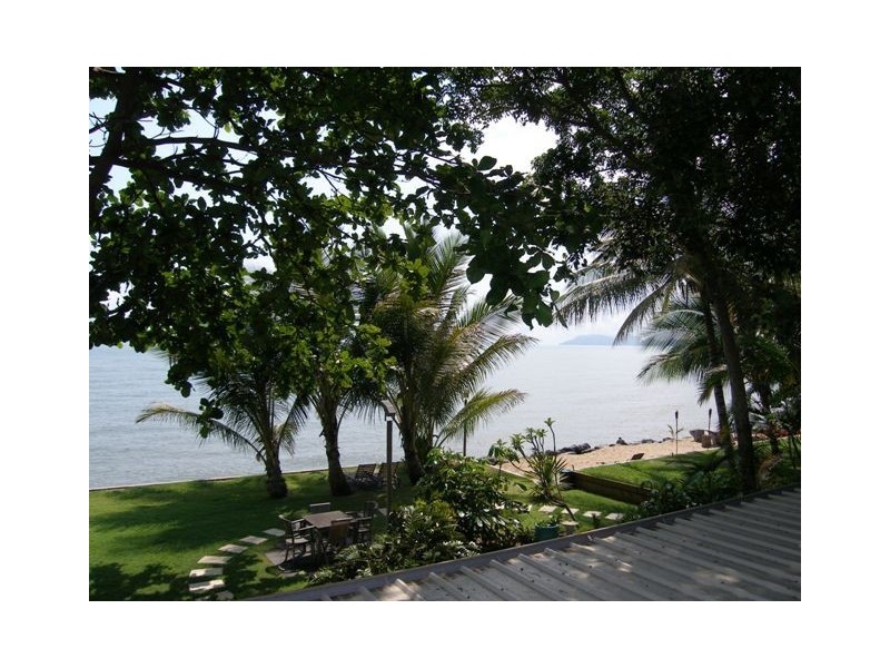 18 Hibiscus Lane, Holloways Beach QLD 4878
