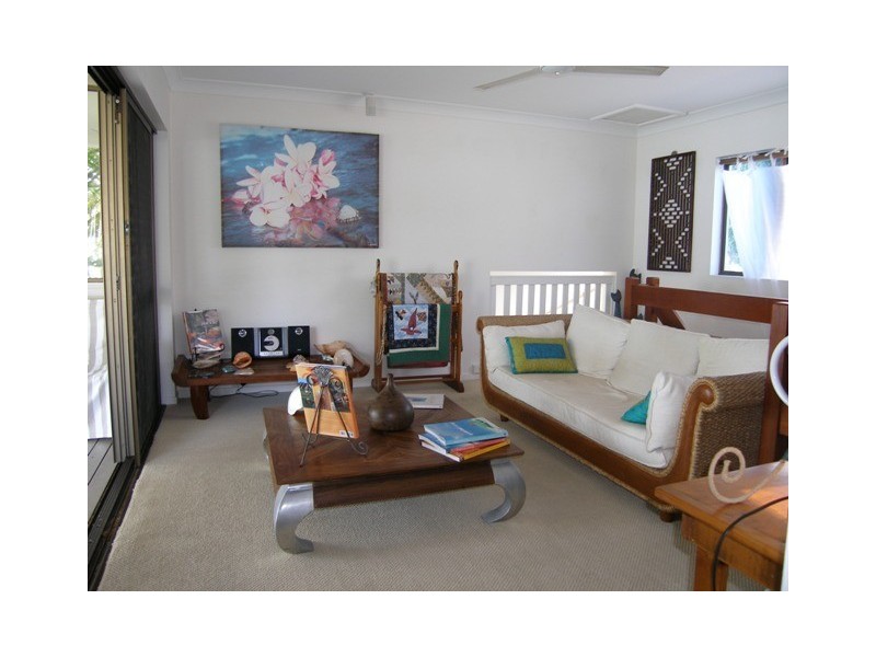 18 Hibiscus Lane, Holloways Beach QLD 4878