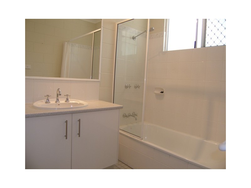 87 Baronia Crescent, Holloways Beach QLD 4878