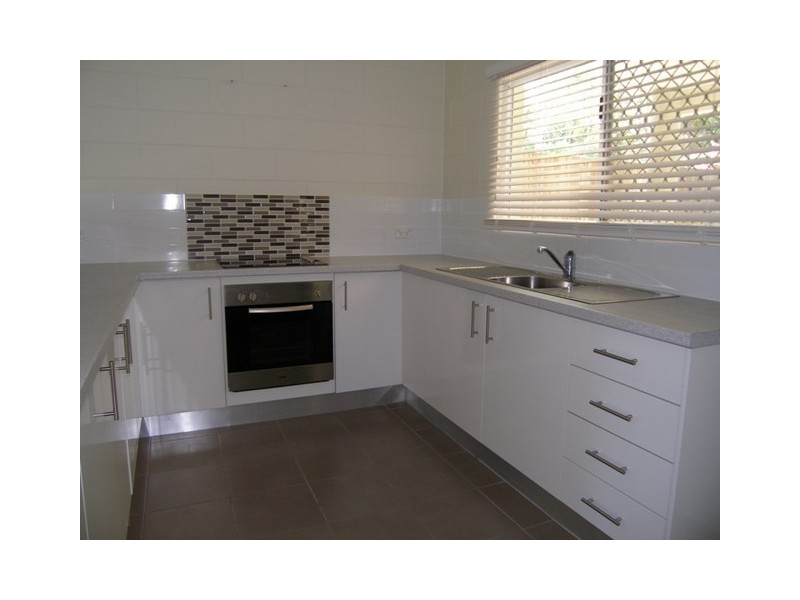 87 Baronia Crescent, Holloways Beach QLD 4878