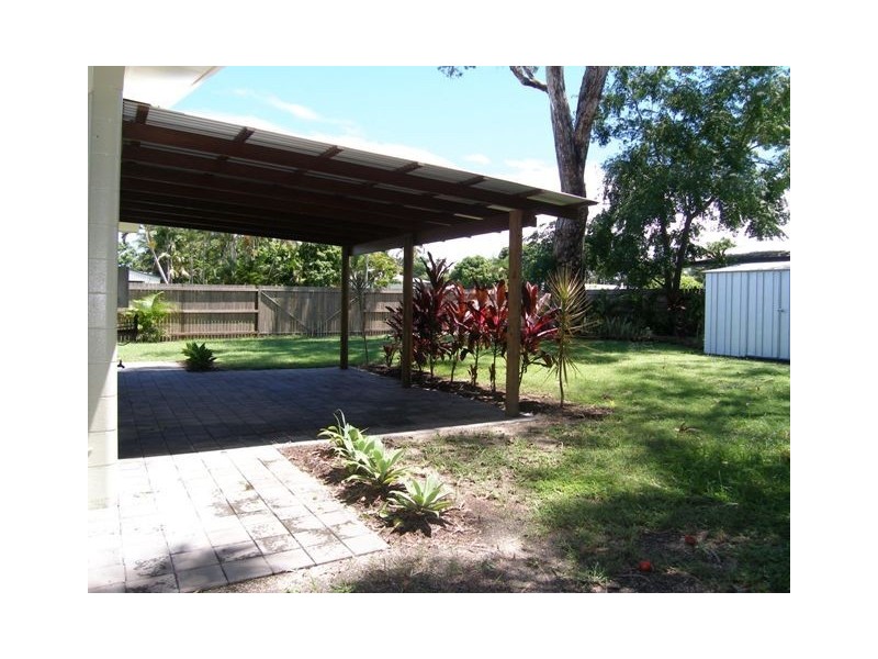 87 Baronia Crescent, Holloways Beach QLD 4878