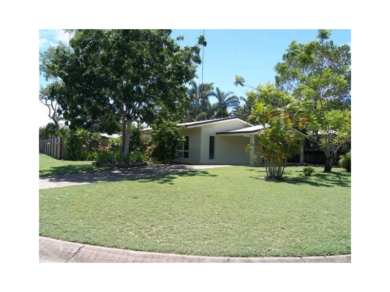 87 Baronia Crescent, Holloways Beach QLD 4878