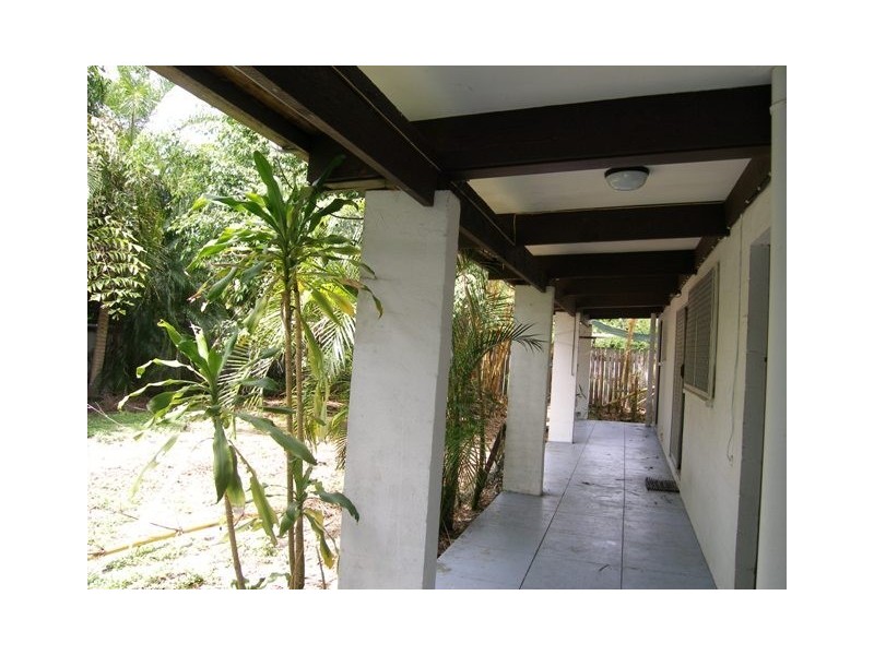 15 Cassia Street, Holloways Beach QLD 4878