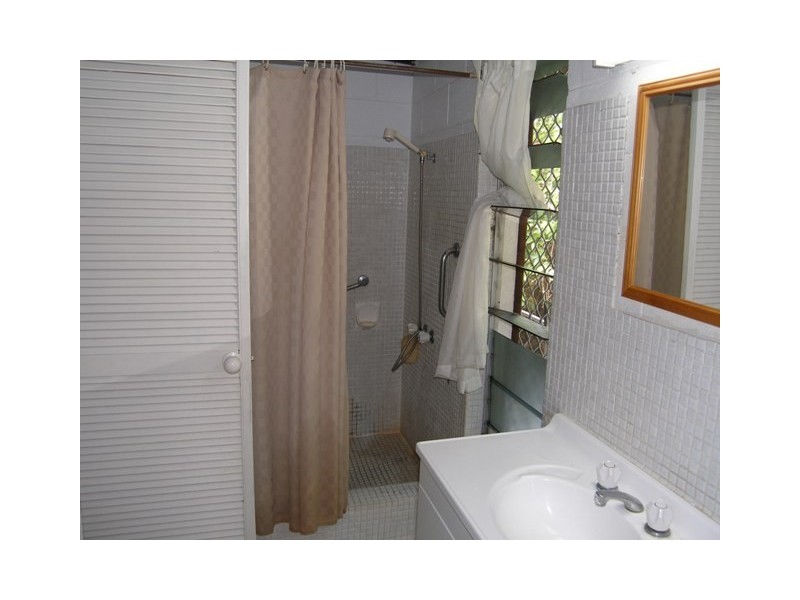 15 Cassia Street, Holloways Beach QLD 4878