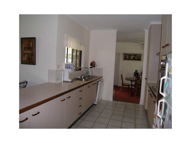 8 Magnolia Street, Holloways Beach QLD 4878