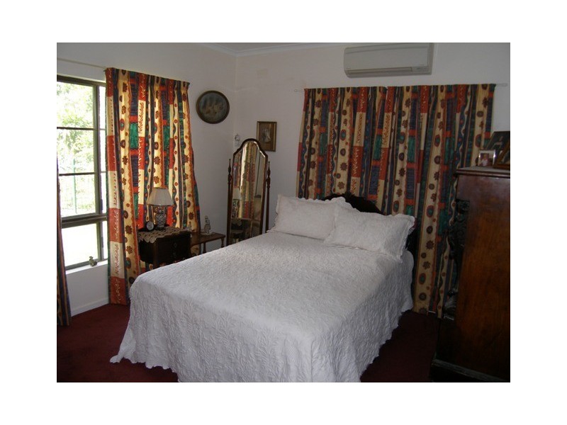 8 Magnolia Street, Holloways Beach QLD 4878