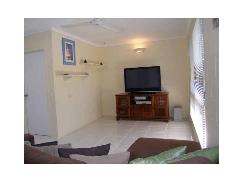 4/36 Mimosa Street, Holloways Beach QLD 4878