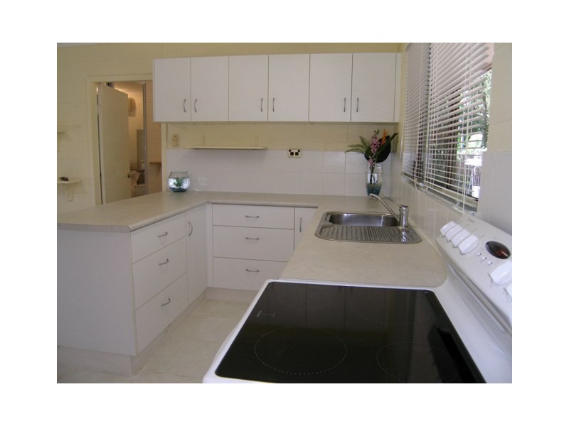 4/36 Mimosa Street, Holloways Beach QLD 4878