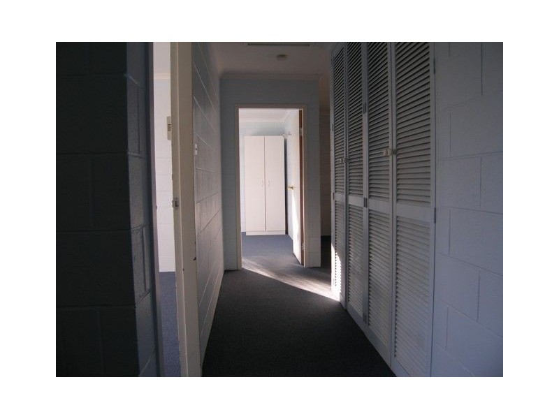 37 Tamarind Street, Holloways Beach QLD 4878