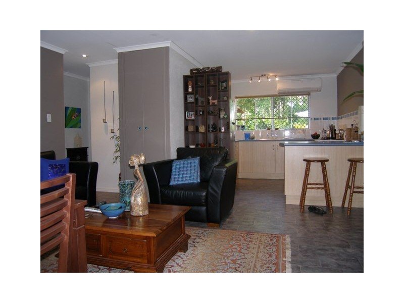 2a/39 Lae Street, Trinity Beach QLD 4879