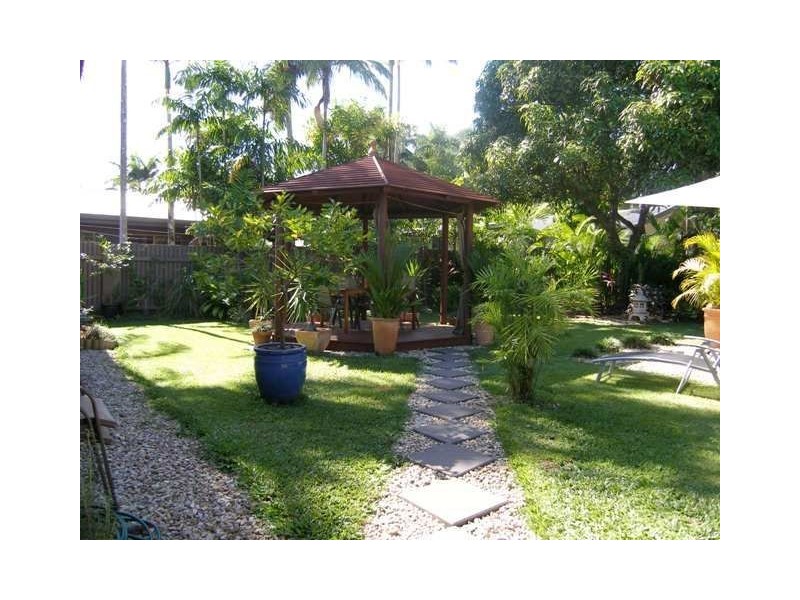 2a/39 Lae Street, Trinity Beach QLD 4879