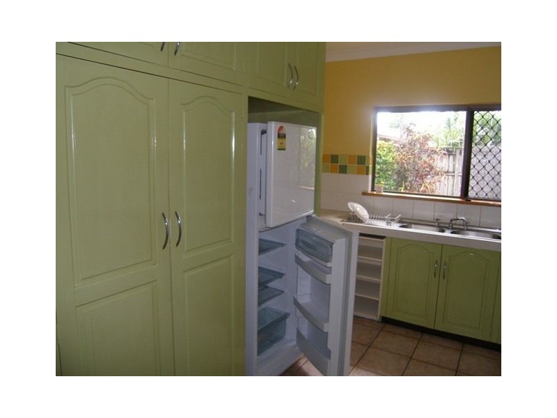 1/8 Jacaranda Street, Holloways Beach QLD 4878